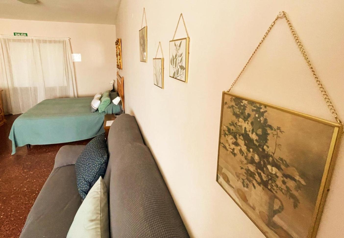 Pension Las Hojas トゥデラ エクステリア 写真